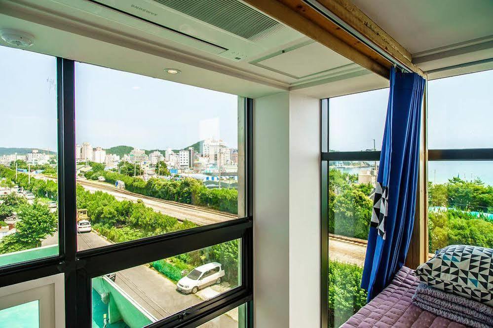 From Guesthouse Busan Exterior foto